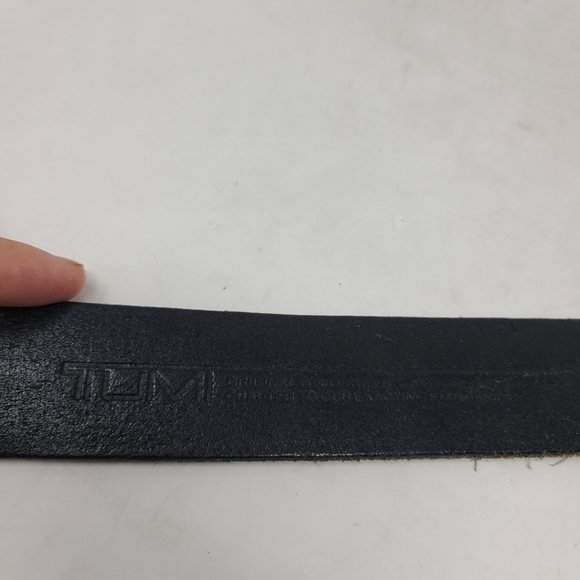 Men’s Tumi Black Leather Belt Size 38 40 Casual Dr - Picture 4 of 7